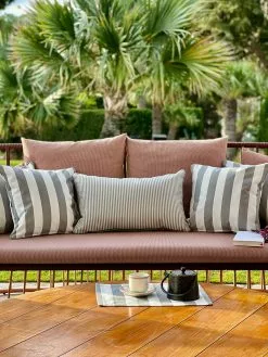 DIYTI Narrow Stripe Kissen 40x65 Cm, Grau -Sommer Stil Boutique diyti narrow stripe cushion 40x65 cm 1