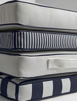 DIYTI Narrow Stripe Kissen 45x45 Cm Marineblau 5 DIYTI Narrow Stripe Kissen 45x45 Cm Marineblau -Sommer Stil Boutique diyti narrow stripe cushion 45x45 cm 2