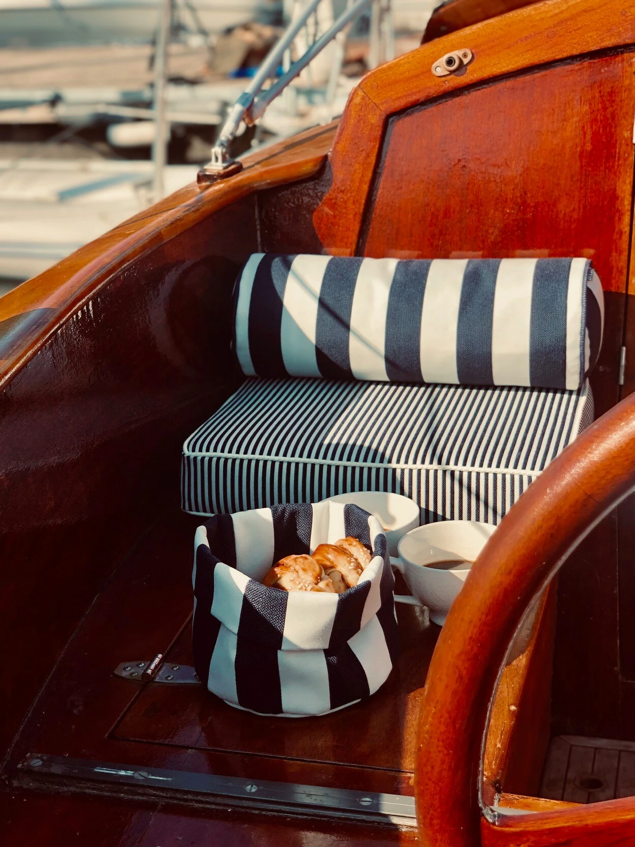 DIYTI Wide Stripe Kissen 17x45 Cm, Marineblau 6 DIYTI Wide Stripe Kissen 17x45 Cm, Marineblau – Bild 4