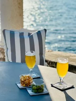 DIYTI Wide Stripe Kissen 45x45 Cm, Grau -Sommer Stil Boutique diyti wide stripe cushion 45x45 cm 1