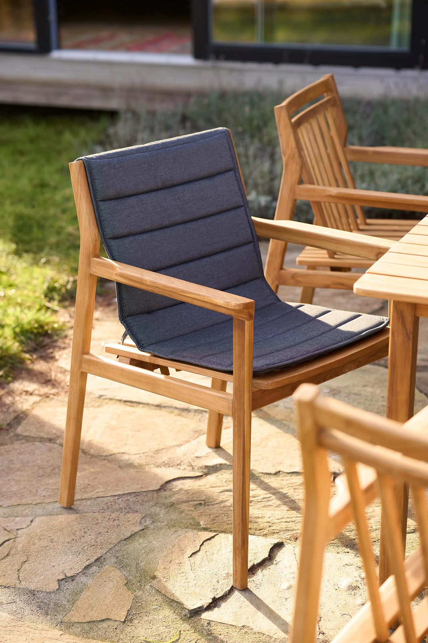 FDB Møbler M14 Kissen Anthrazit, Für M1 Sammen Stuhl 4 FDB Møbler M14 Kissen Anthrazit, Für M1 Sammen Stuhl – Bild 2