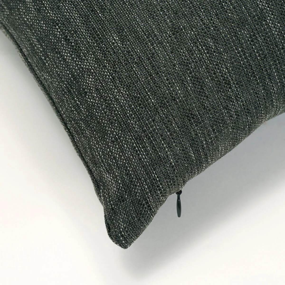 House Doctor Fine Kissen Wasserabweisend Militärgrün, 30x60 Cm 5 House Doctor Fine Kissen Wasserabweisend Militärgrün, 30x60 Cm – Bild 3