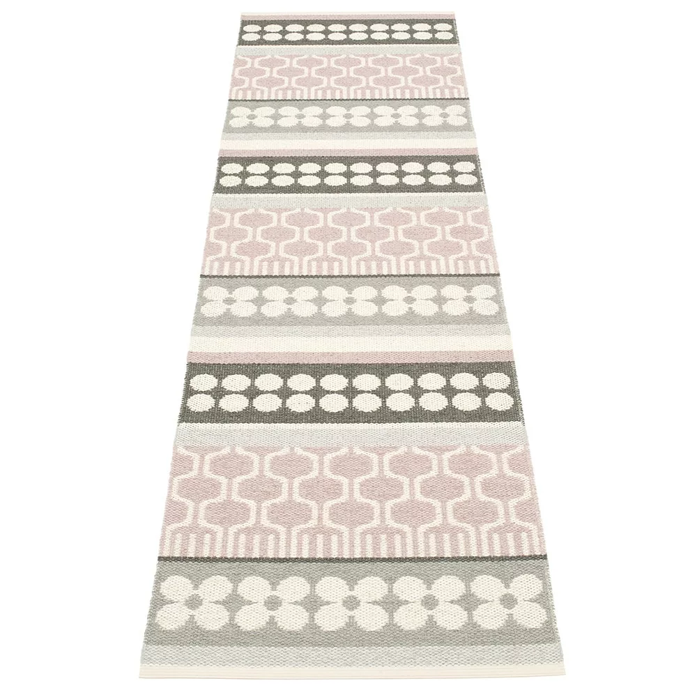 Pappelina Asta Matte 70x180 Cm, Pale Rose 3 Pappelina Asta Matte 70x180 Cm, Pale Rose