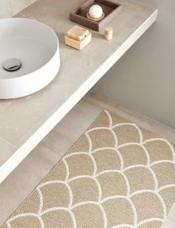 Pappelina Kotte Teppich Sand/ Vanilla, 70x150 Cm -Sommer Stil Boutique pappelina kotte teppich sand vanille 1 1