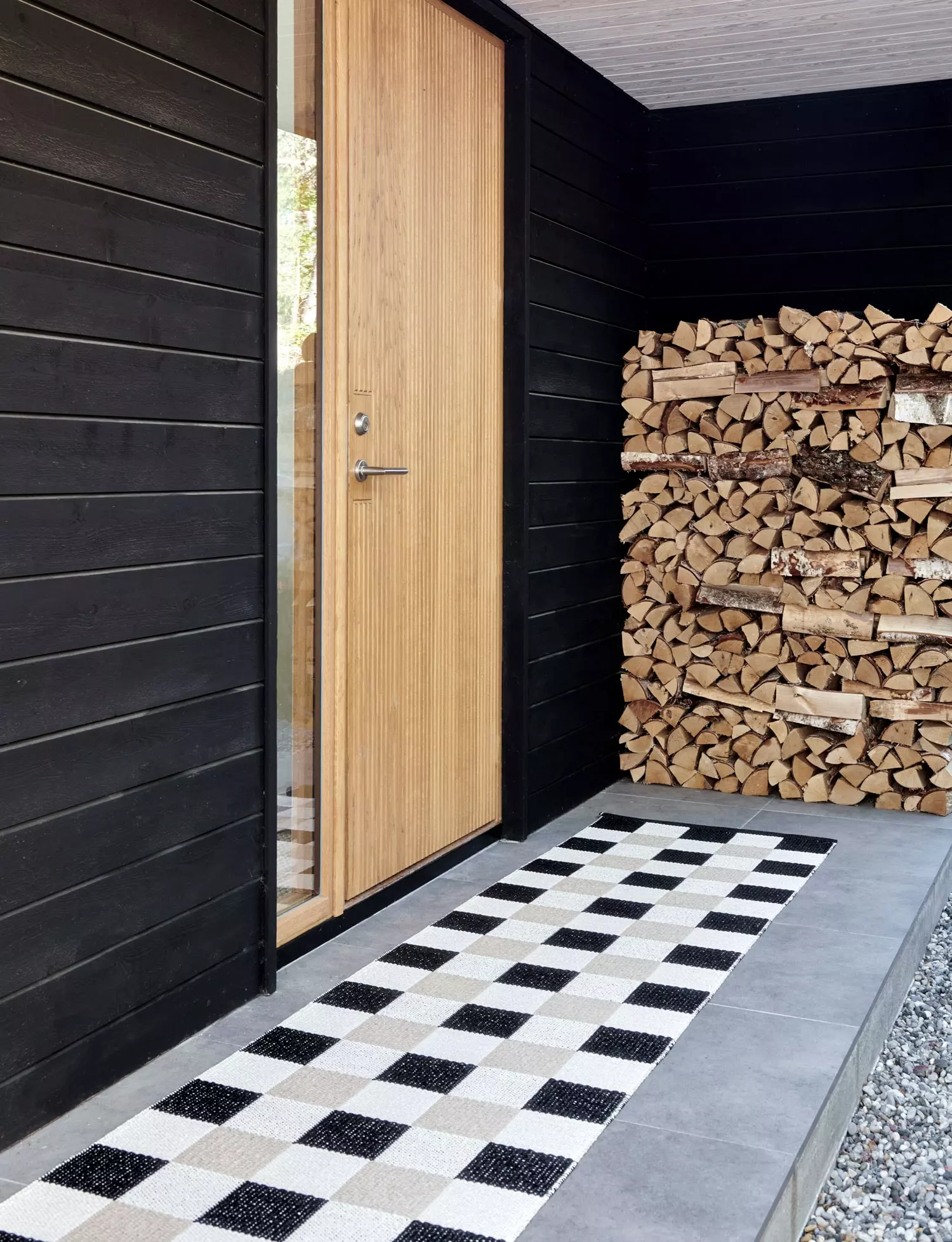 Pappelina Pix Teppich Schwarz / Vanilla / Beige, 70x300 Cm 5 Pappelina Pix Teppich Schwarz / Vanilla / Beige, 70x300 Cm – Bild 3