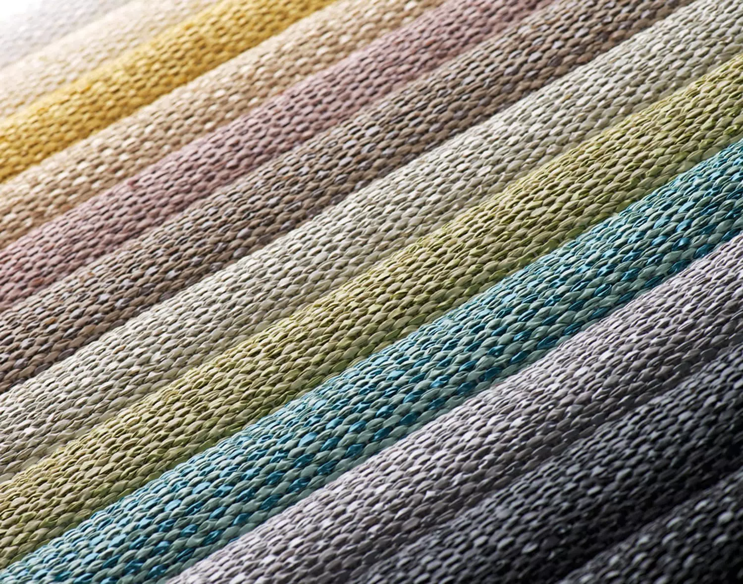 Pappelina Svea Matte 70x240 Cm, Metallic Grey/Grey 5 Pappelina Svea Matte 70x240 Cm, Metallic Grey/Grey – Bild 3