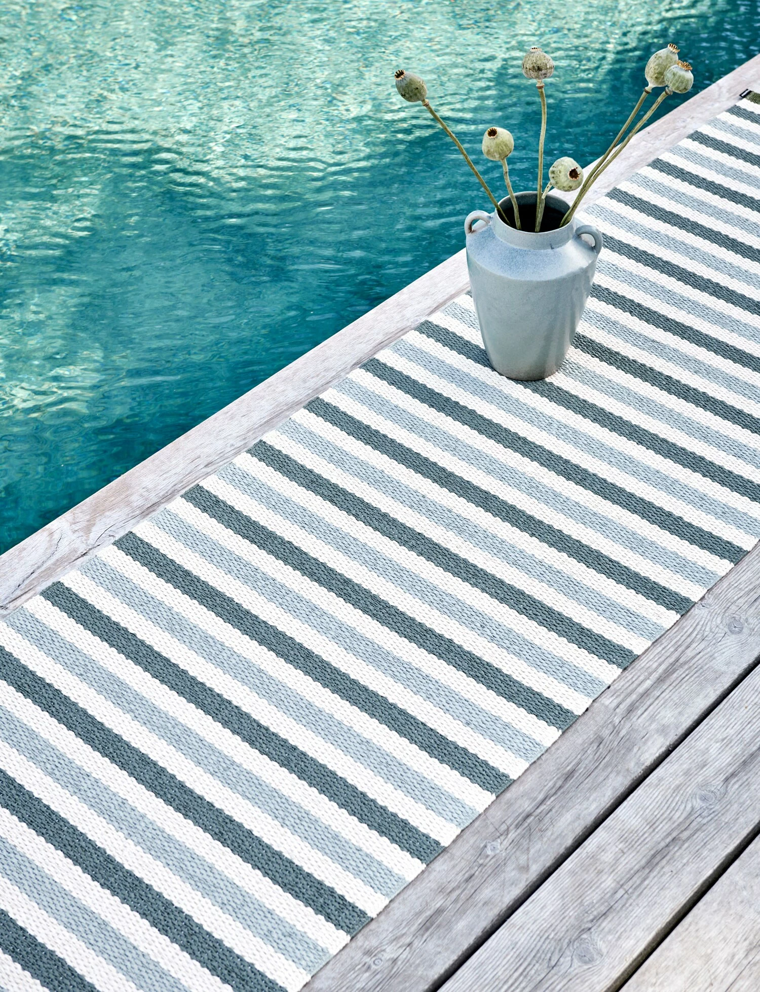 Pappelina Teo Teppich Sage / Army / Vanilla, 230x320 Cm 6 Pappelina Teo Teppich Sage / Army / Vanilla, 230x320 Cm – Bild 4