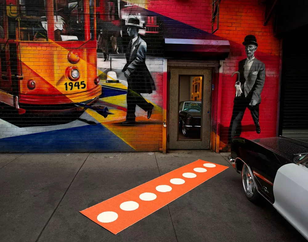 Pappelina Vera Matte 70x375 Cm, Charcoal/Vanilla 5 Pappelina Vera Matte 70x375 Cm, Charcoal/Vanilla – Bild 3