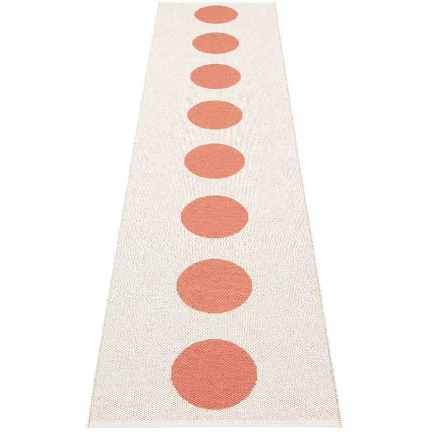 Pappelina Vera Teppich Flamingo / Vanilla, 70x300 Cm 4 Pappelina Vera Teppich Flamingo / Vanilla, 70x300 Cm – Bild 2